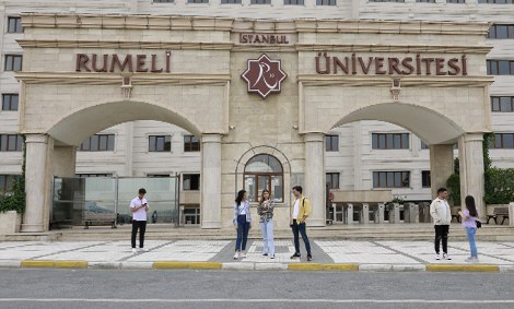 Eski İstanbul'da köklü bir Üniversite ! Istanbul Rumeli Üniversitesi Haliç Yerleşkesi tarihin gelecekle buluştuğu yerde, Güçlü, İlkeli, Yenilikçi bir eğitim için;
